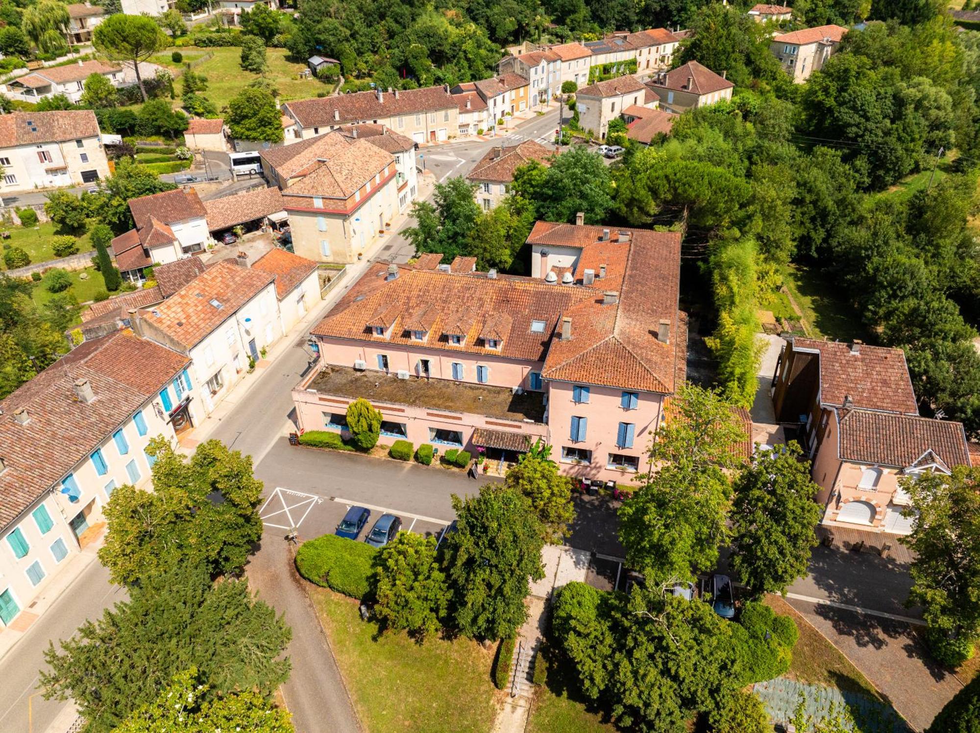 Hotel Restaurant Des Thermes Castéra-Verduzan Exterior foto